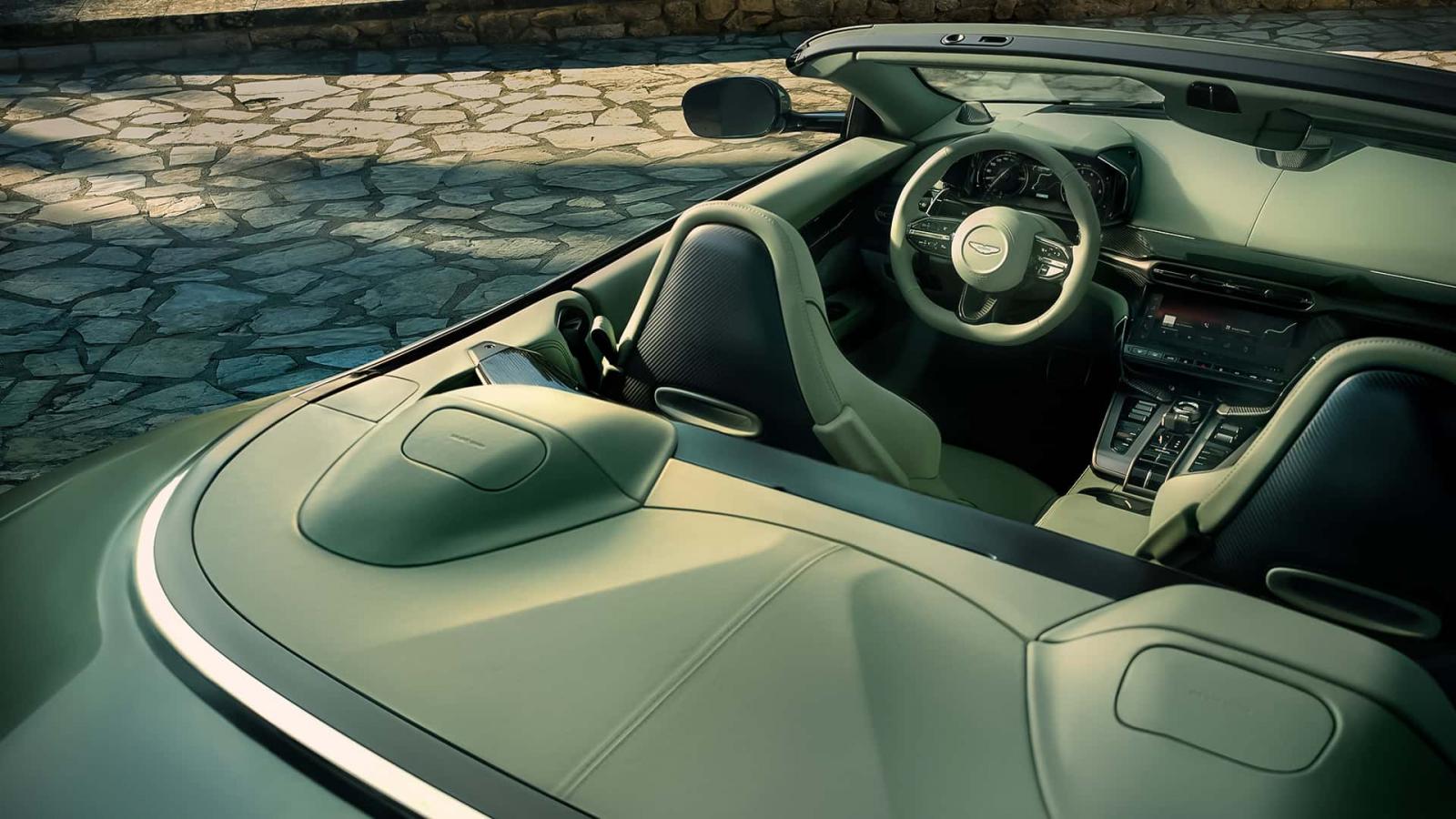 Η ισχυρότερη κάμπριο Aston Martin είναι η Vanquish Volante